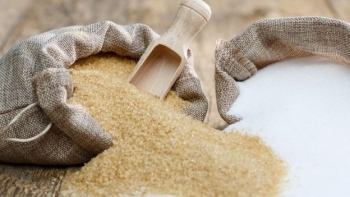 8 doanh nghiệp được giao nhập khẩu 107.000 tấn đường