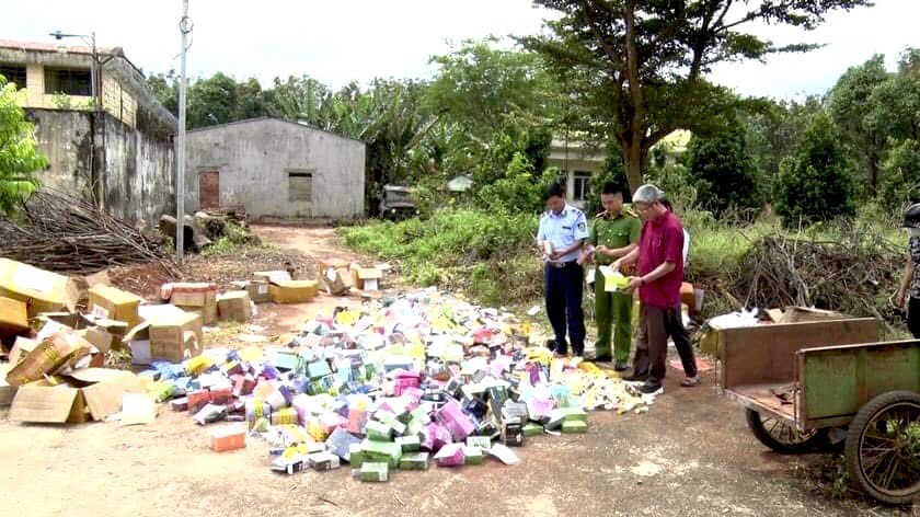 Quá trình tiêu hủy thuốc lá điện tử được các cơ quan thẩm quyền giám sát.