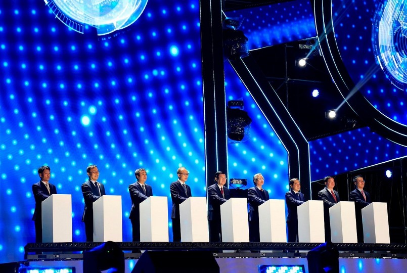 Các đại biểu đã thực hiện nghi thức ấn nút khai mạc chương trình Giao lưu văn hóa - kết nối doanh nghiệp Việt Nam - Hàn Quốc “Thai Binh Homecoming Day” và Hội chợ Nông nghiệp quốc tế đồng bằng Bắc Bộ 2023. Các đại biểu đã thực hiện nghi thức ấn nút khai mạc chương trình Giao lưu văn hóa - kết nối doanh nghiệp Việt Nam - Hàn Quốc “Thai Binh Homecoming Day” và Hội chợ Nông nghiệp quốc tế đồng bằng Bắc Bộ 2023.