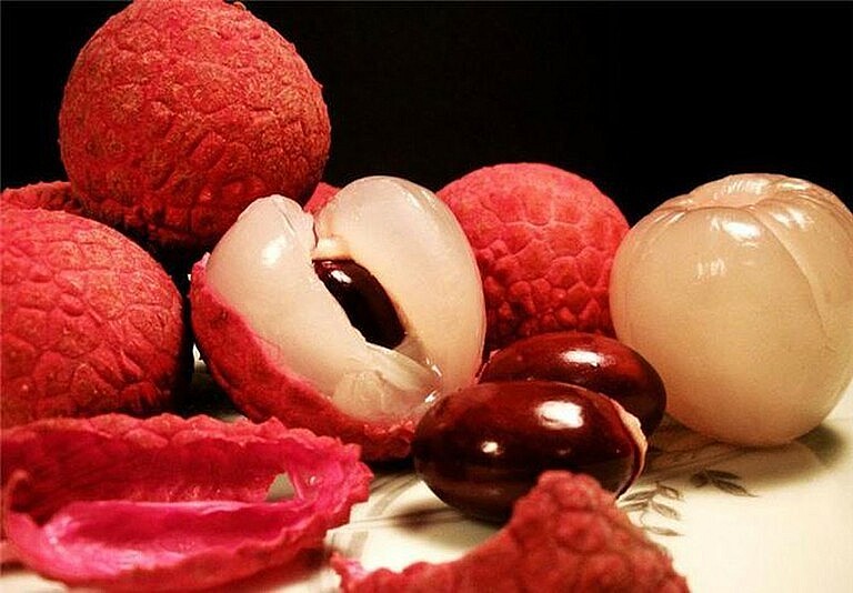 Quả vải thơm ngon bổ dưỡng và là vị thuốc chữa bệnh