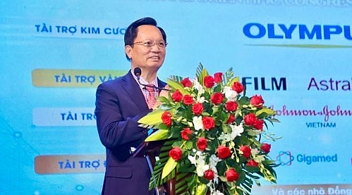 GS-TS Mai Hồng Bàng nói ung thư liên quan đường tiêu hóa ngày càng gia tăng và có xu hướng trẻ hóa. GS-TS Mai Hồng Bàng nói ung thư liên quan đường tiêu hóa ngày càng gia tăng và có xu hướng trẻ hóa.