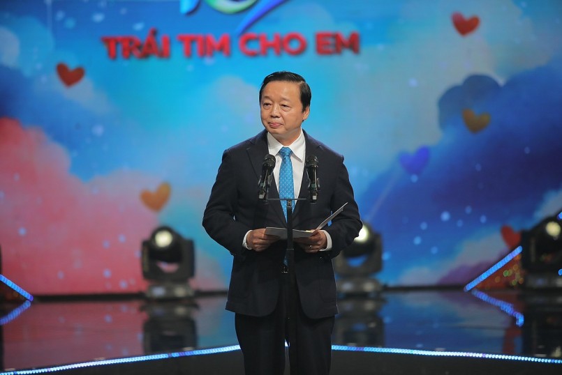 Hơn 31 tỷ đồng ủng hộ mổ tim trong đêm gala 15 năm “Trái tim cho em