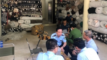 Hải Dương: Xử phạt cơ sở kinh doanh hơn 9 tấn vải may mặc không rõ nguồn gốc