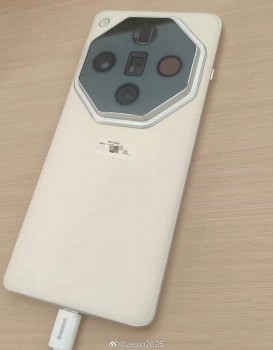 Hình ảnh ban đầu về điện thoại cao cấp OPPO Find X7 Pro