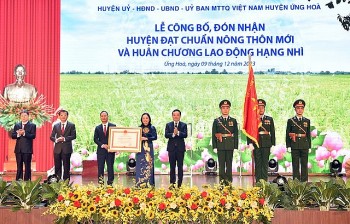 Huyện Ứng Hòa đón nhận danh hiệu đạt chuẩn nông thôn mới và Huân chương Lao động hạng Nhì