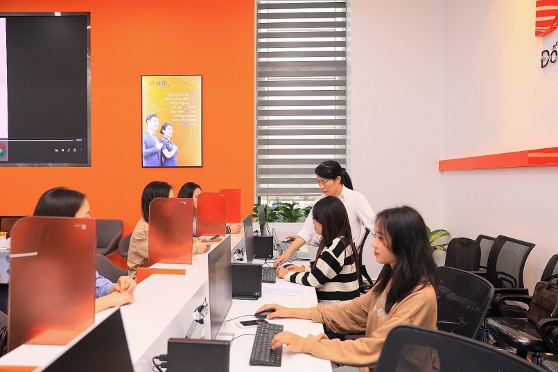 “Trung tâm thực hành Tài chính Ngân hàng SHB – VNU” được đánh giá sẽ trở thành hình mẫu đào tạo Tài chính ngân hàng theo tiêu chuẩn quốc tế “Trung tâm thực hành Tài chính Ngân hàng SHB – VNU” được đánh giá sẽ trở thành hình mẫu đào tạo Tài chính ngân hàng theo tiêu chuẩn quốc tế