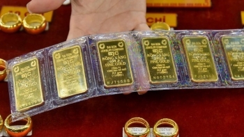 Giá vàng hôm nay 12/12/2023: Vàng trong nước tiếp tục lao dốc