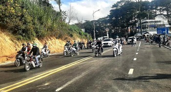 Lâm Đồng: Thông xe 3 km đường đèo Prenn Đà Lạt