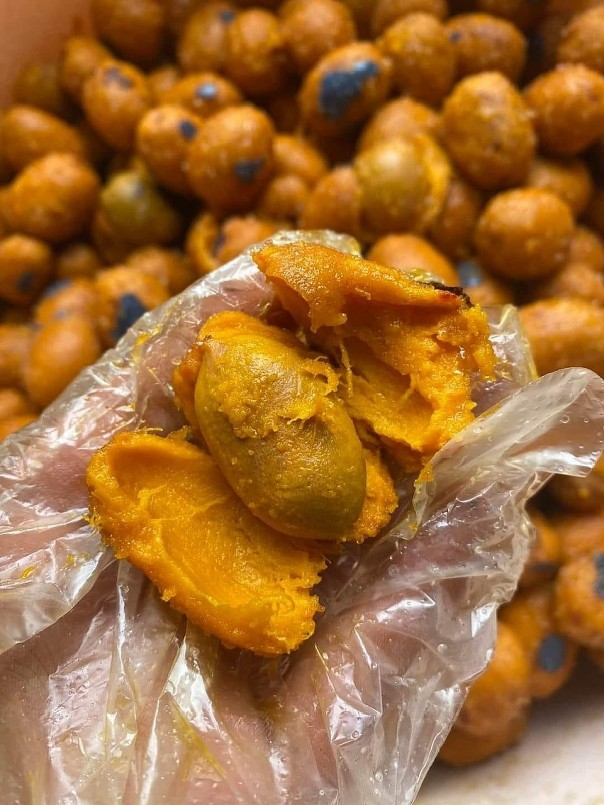 Cọ cần phải ỏm chín vàng, mềm mới sử dụng. Khi sử dụng cũng không ăn quá nhiều. Cọ cần phải ỏm chín vàng, mềm mới sử dụng. Khi sử dụng cũng không ăn quá nhiều.