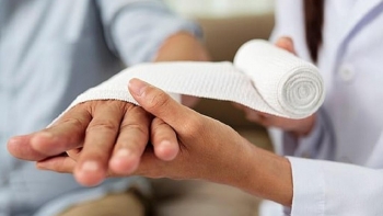 Cách chăm sóc vết thương hiệu quả, hạn chế hình thành sẹo