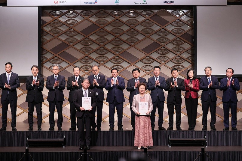 SeABank và AEON Financial Service ký kết Biên bản ghi nhớ hợp tác chiến lược & trao Hợp đồng chuyển nhượng Công ty Tài chính PTF SeABank và AEON Financial Service ký kết Biên bản ghi nhớ hợp tác chiến lược & trao Hợp đồng chuyển nhượng Công ty Tài chính PTF