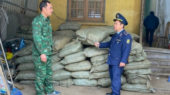 Cao Bằng: Tạm giữ 2.000 kg nguyên liệu thuốc lá không rõ nguồn gốc