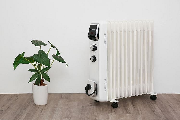 Những lưu ý khi dùng máy sưởi trong mùa lạnh. Những lưu ý khi dùng máy sưởi trong mùa lạnh.