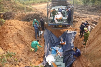 Yên Bái: Tiêu hủy 10 tấn nầm lợn không rõ nguồn gốc, xuất xứ