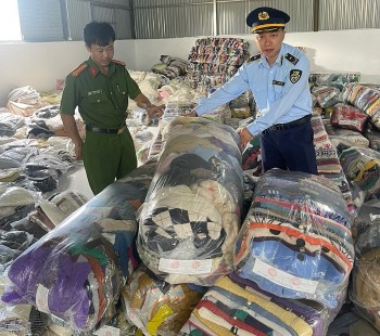 Lâm Đồng: Phát hiện hàng ngàn sản phẩm hàng hóa không rõ nguồn gốc