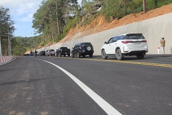 Thông xe tạm thời đường đèo Prenn Đà Lạt