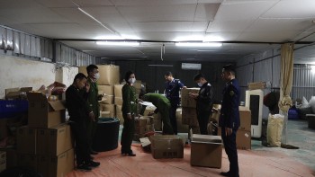 Hà Nội: Thu giữ lượng lớn mỹ phẩm, thực phẩm chức năng giả