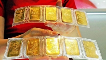 Giá vàng hôm nay 31/12/2023: Giảm mạnh, xuống ngưỡng 74 triệu đồng/lượng