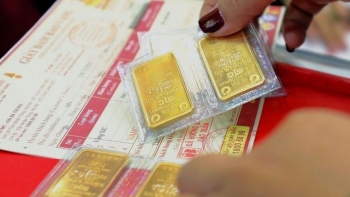 Giá vàng hôm nay 3/1/2024: Vàng trong nước tăng vọt