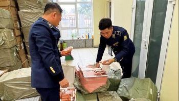 Hà Nội: Phát hiện cơ sở trữ gần 20.000 mỹ phẩm có dấu hiệu nhập lậu
