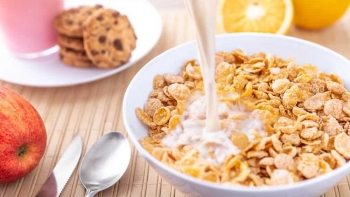 Có nên ăn ngũ cốc thay cơm không?