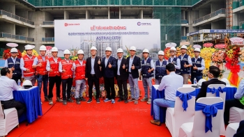 Rầm rộ thi công trên công trường Astral City - Bình Dương