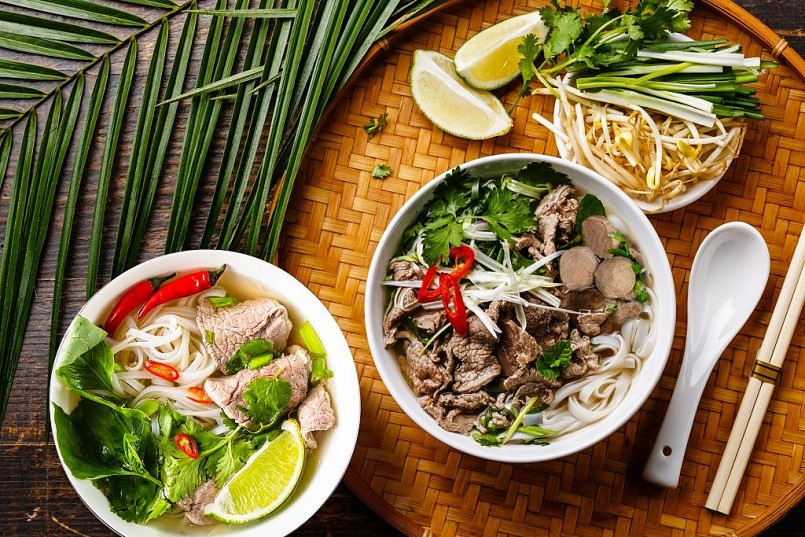 Phở bò là nét đặc trưng của nền ẩm thực Việt. Phở bò là nét đặc trưng của nền ẩm thực Việt.