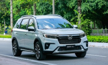 Honda BR-V giảm giá tiền mặt, tặng quà dịp Tết