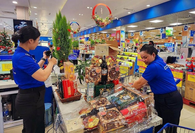 Saigon Co.op, chuẩn bị hàng phục vụ người dân TP. Hồ Chí Minh dịp cuối năm. Ảnh: S.Nam