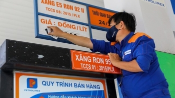 Giá xăng dầu được dự báo tăng nhẹ vào ngày mai (18/1)