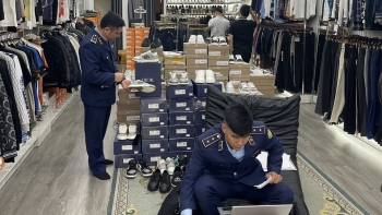 Vĩnh Phúc: Xử phạt 1 cơ sở kinh doanh 102,5 triệu đồng vì bán hàng giả mạo nhãn hiệu