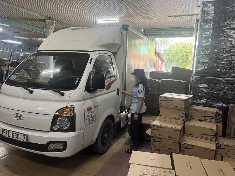 Bình Dương: Phát hiện xưởng sản xuất sữa giả quy mô lớn kinh doanh Online