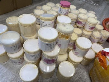 Xử phạt 24,5 triệu đồng đối với cơ sở kinh doanh kem trộn không rõ nguồn gốc