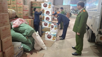 Thái Nguyên: Tiêu hủy hơn 300kg hàng hóa nhập lậu