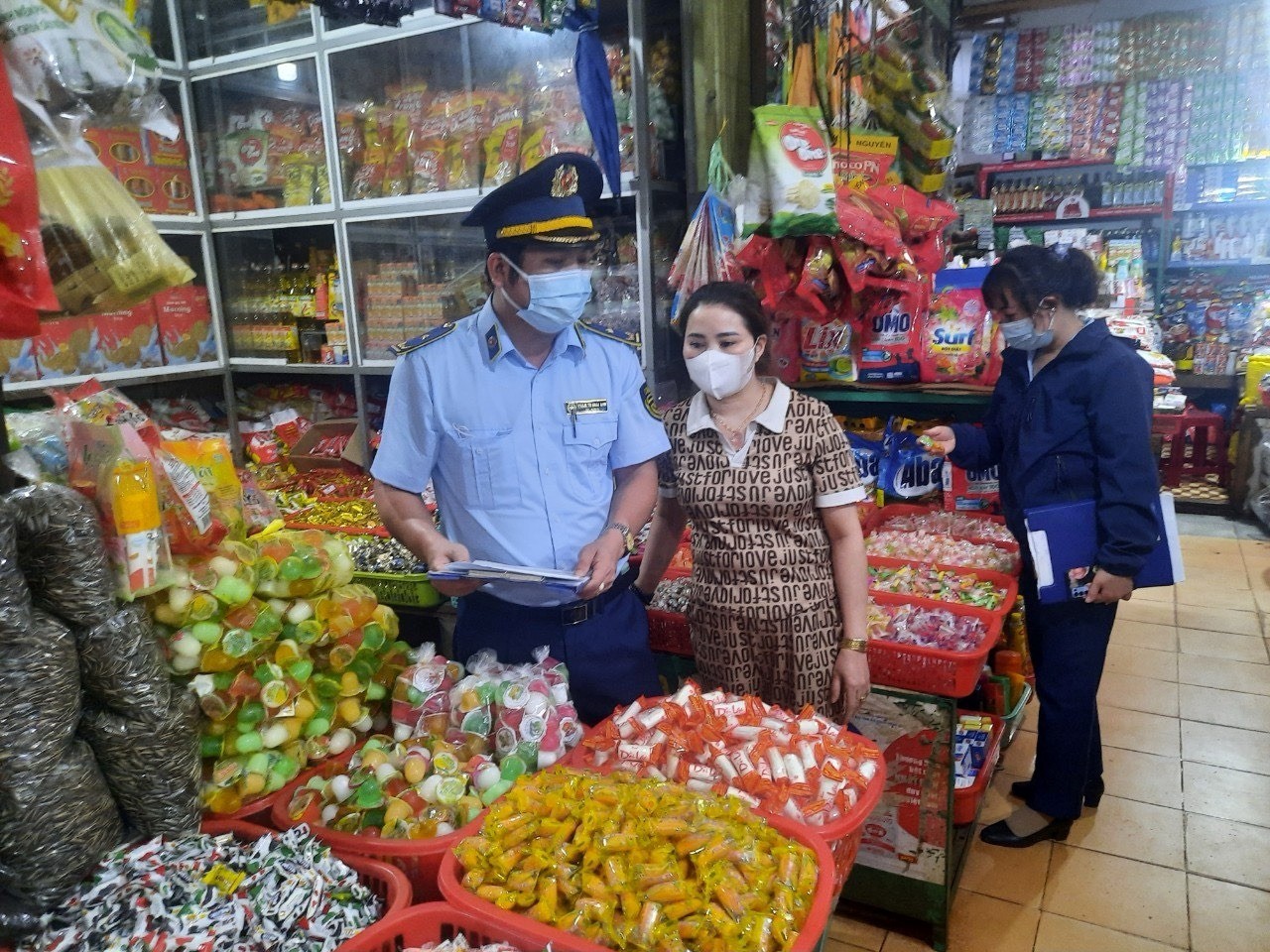 Đoàn kiểm tra liên ngành tỉnh Gia Lai triển khai đợt kiểm tra các hoạt động sản xuất, kinh doanh hàng hóa, dịch vụ vận tải trước Tết Nguyên đán Giáp Thìn 2024.