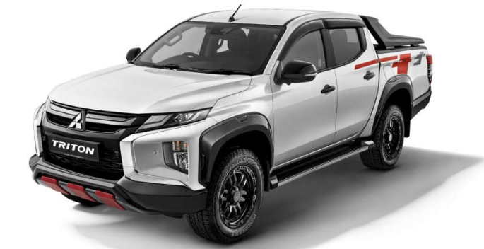 Mitsubishi Triton AT Premium 2024 ra mắt với diện mạo mới