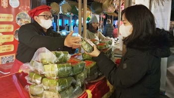 Chương trình Happy Tết 2024 - Lan toả bản sắc văn hoá Tết truyền thống