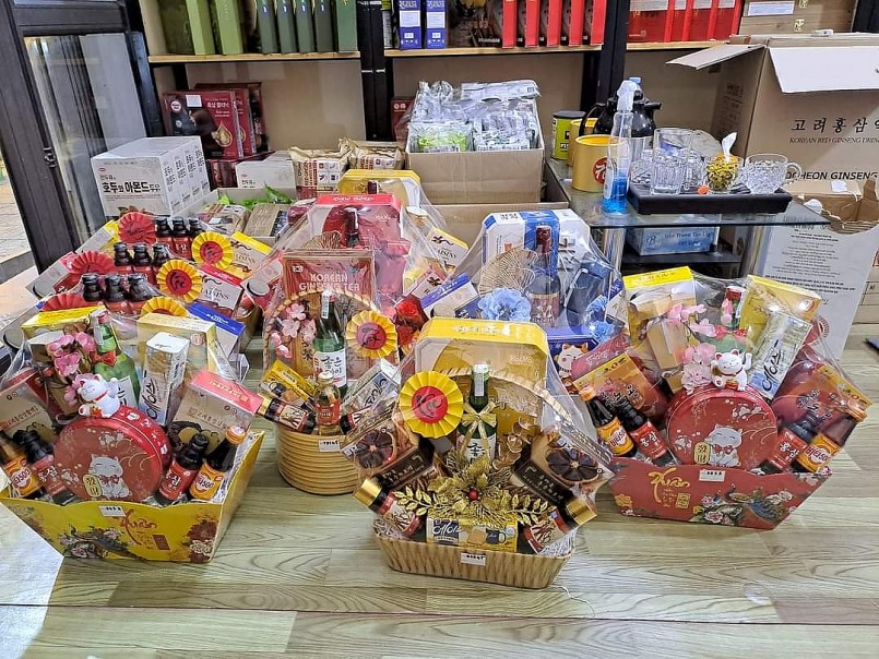 Thị trường giỏ quà Tết Nguyên đán 2024 chú trọng chất lượng, giá bình dân