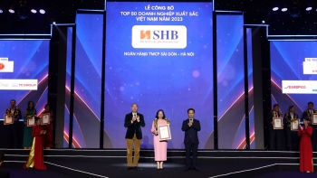 SHB 5 năm liên tiếp được vinh danh “Top 50 doanh nghiệp xuất sắc nhất Việt Nam”