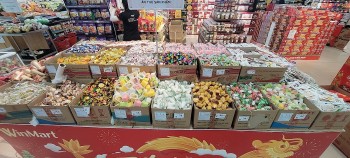 Bước vào cao điểm Tết, siêu thị, tiểu thương vẫn than ế ẩm