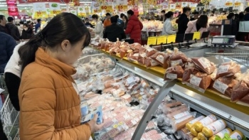 Giáp Tết, hoạt động thương mại và dịch vụ diễn ra khá sôi động