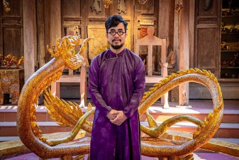 Nghệ nhân sơn mài chế tác 1.000 tác phẩm Rồng đón năm Giáp Thìn 2024