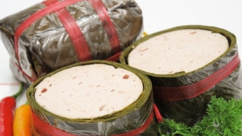 Chuyên gia chỉ cách phân biệt giò chả chứa hàn the cực đơn giản