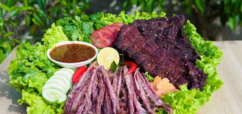 Thịt trâu gác bếp - Món ngon độc đáo nhưng cần cẩn trọng khi mua Thịt trâu gác bếp - Món ngon độc đáo nhưng cần cẩn trọng khi mua