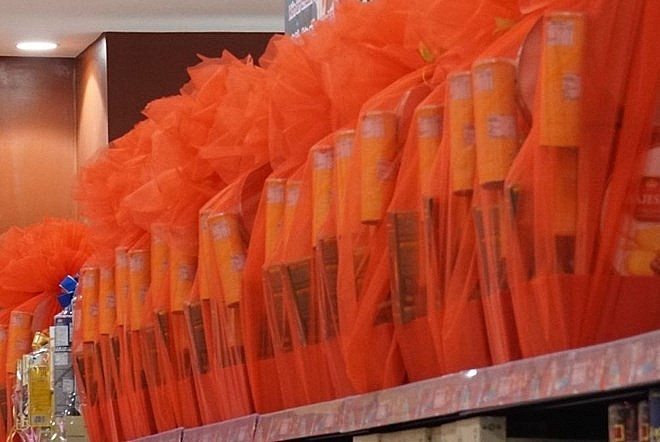 Để có một mùa Tết an toàn và trọn vẹn, người dân chỉ nên mua giỏ quả Tết ở những nơi uy tín. Ảnh: Thanh Thanh Để có một mùa Tết an toàn và trọn vẹn, người dân chỉ nên mua giỏ quả Tết ở những nơi uy tín. Ảnh: Thanh Thanh