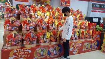 Mẫu mã đa dạng, hàng Việt hấp dẫn người tiêu dùng trong dịp Tết Nguyên đán