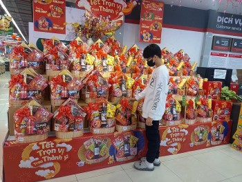 Mẫu mã đa dạng, hàng Việt hấp dẫn người tiêu dùng trong dịp Tết Nguyên đán