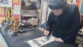 Xin chữ đầu năm: Nét đẹp văn hóa cần gìn giữ, phát huy