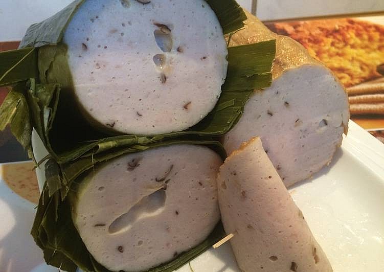 Giò gà Đông Tảo thơm ngon khác biệt. Giò gà Đông Tảo thơm ngon khác biệt.