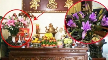 Ngày Tết có nên cắm hoa ly trên bàn thờ?